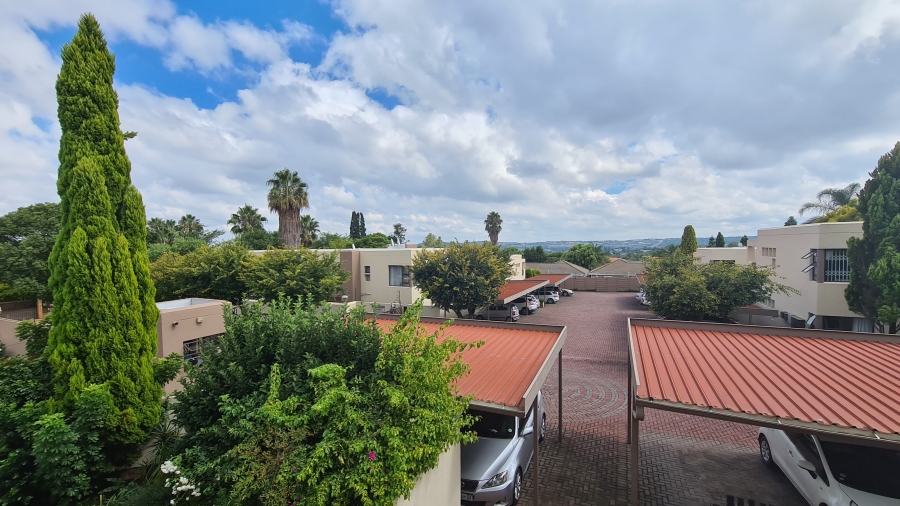 2 Bedroom Property for Sale in Sunninghill Gauteng