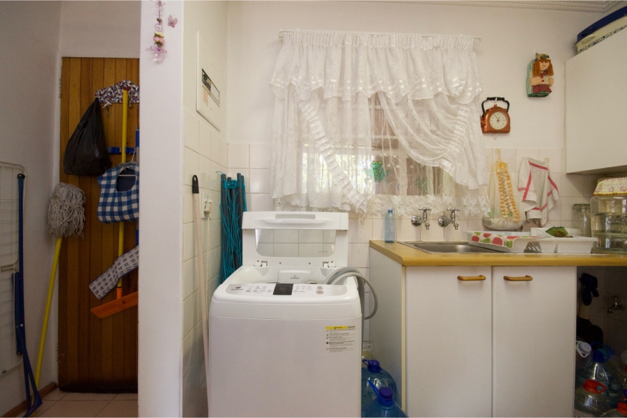 2 Bedroom Property for Sale in Lindhaven Gauteng
