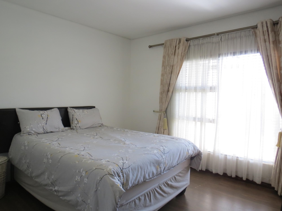 4 Bedroom Property for Sale in Greenstone Hill Gauteng
