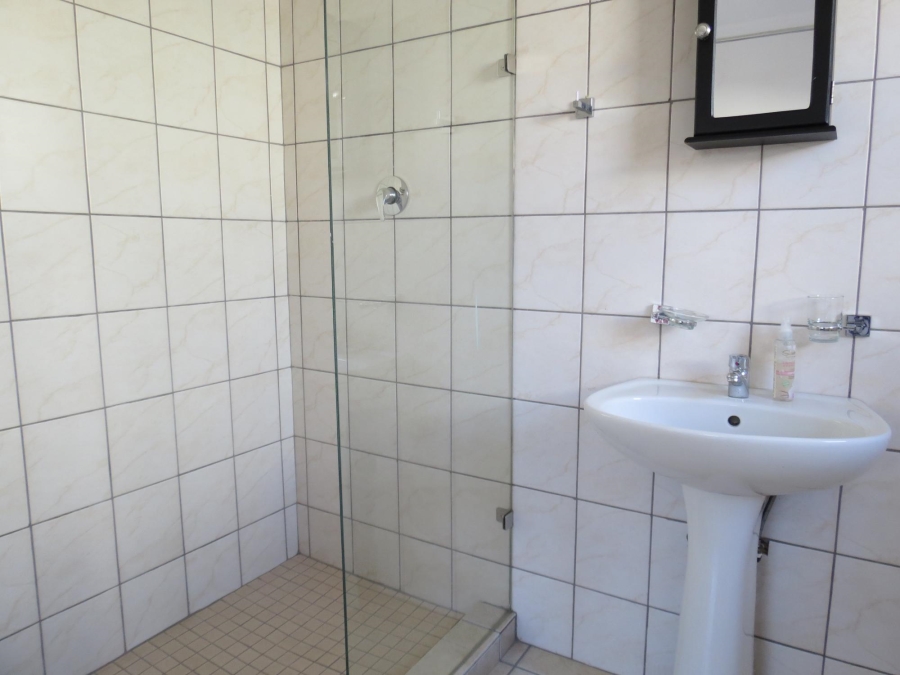 4 Bedroom Property for Sale in Greenstone Hill Gauteng