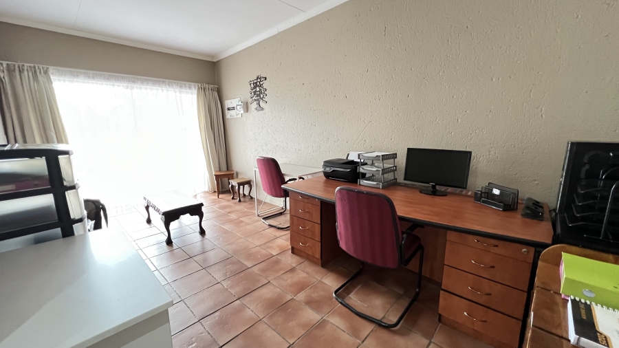 3 Bedroom Property for Sale in Rangeview Gauteng