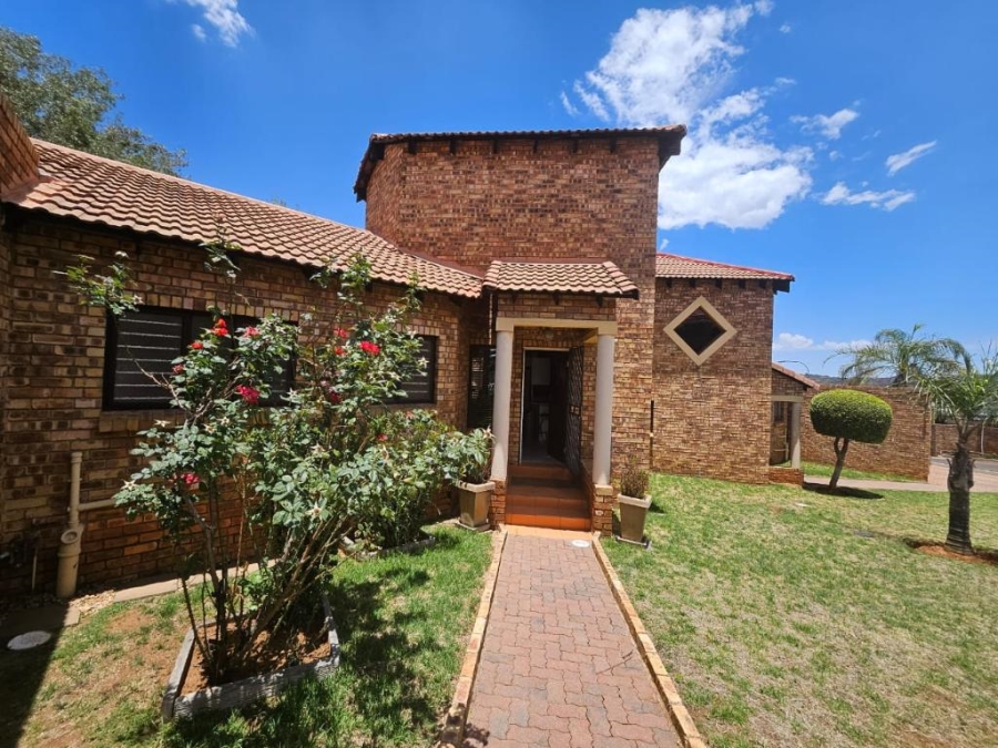 2 Bedroom Property for Sale in Winchester Hills Gauteng