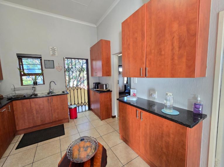 3 Bedroom Property for Sale in Oakdene Gauteng