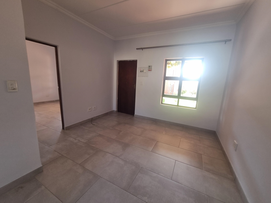 To Let 1 Bedroom Property for Rent in Ruimsig Gauteng