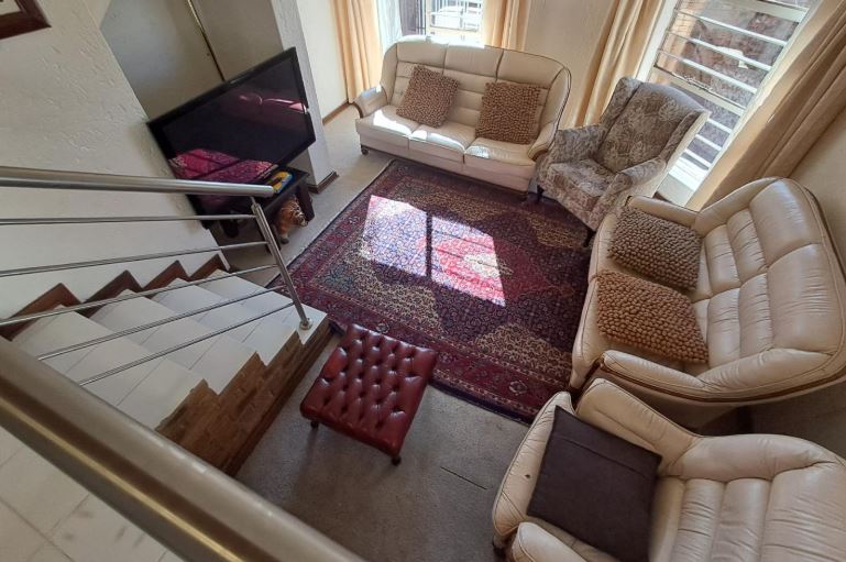 3 Bedroom Property for Sale in Oakdene Gauteng