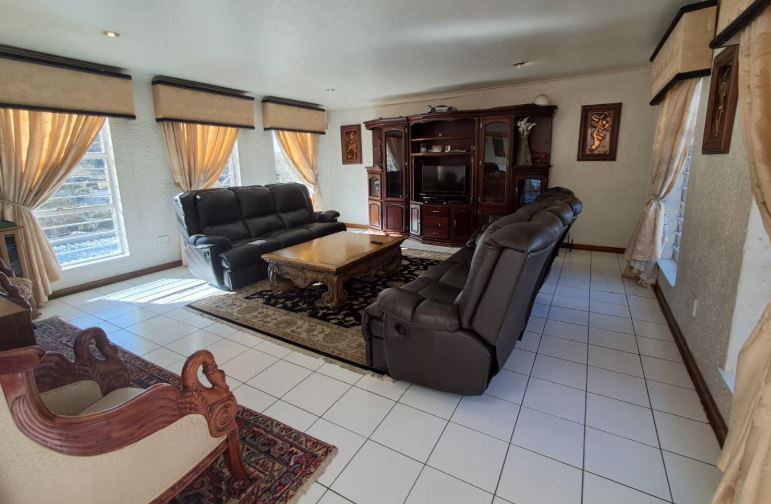 3 Bedroom Property for Sale in Oakdene Gauteng