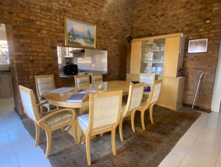 3 Bedroom Property for Sale in Oakdene Gauteng