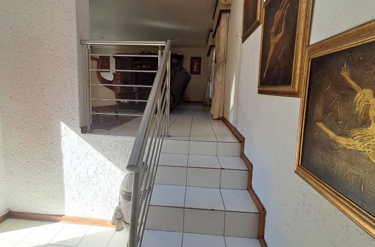 3 Bedroom Property for Sale in Oakdene Gauteng