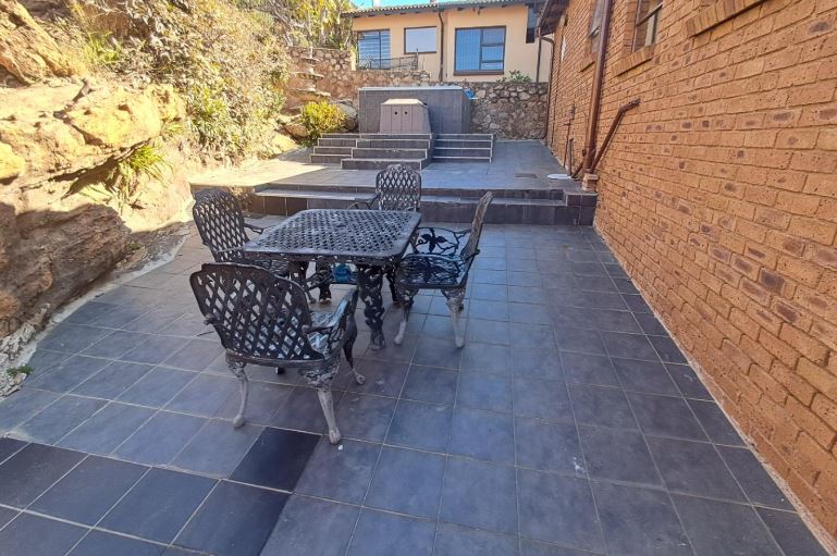 3 Bedroom Property for Sale in Oakdene Gauteng