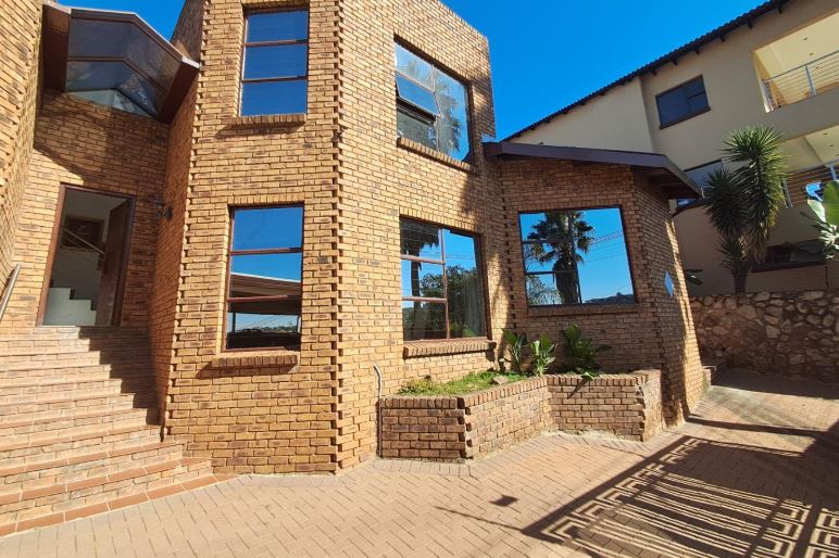 3 Bedroom Property for Sale in Oakdene Gauteng
