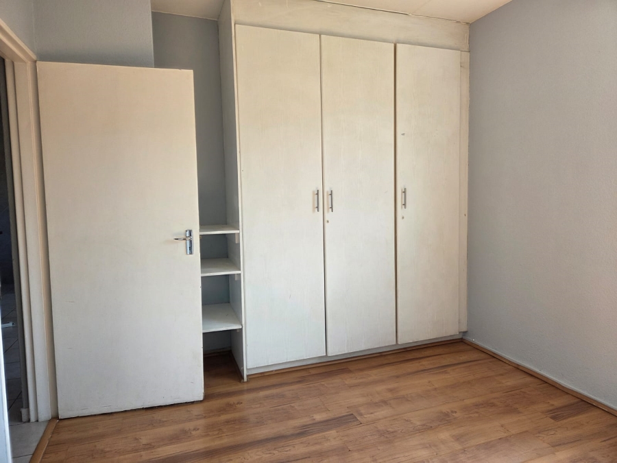 2 Bedroom Property for Sale in Linmeyer Gauteng