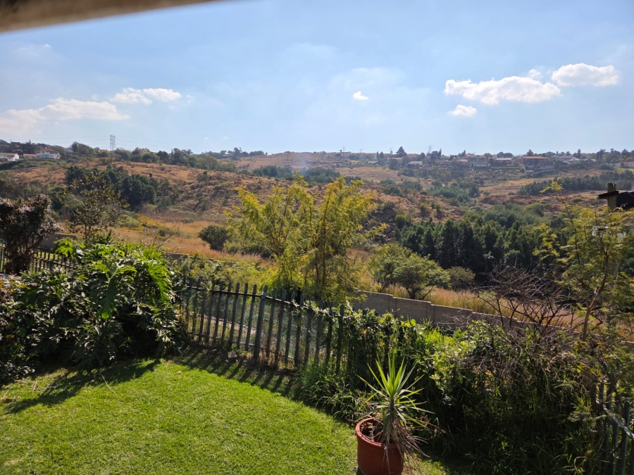 2 Bedroom Property for Sale in Linmeyer Gauteng