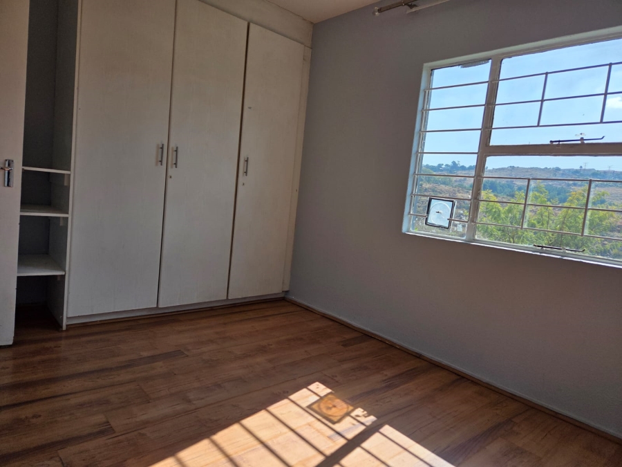 2 Bedroom Property for Sale in Linmeyer Gauteng