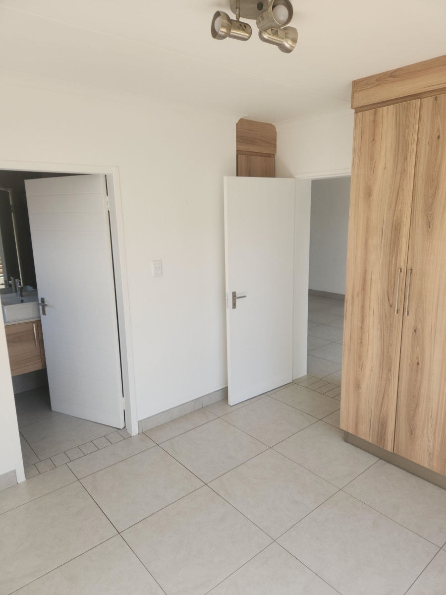 To Let 3 Bedroom Property for Rent in Vorna Valley Gauteng