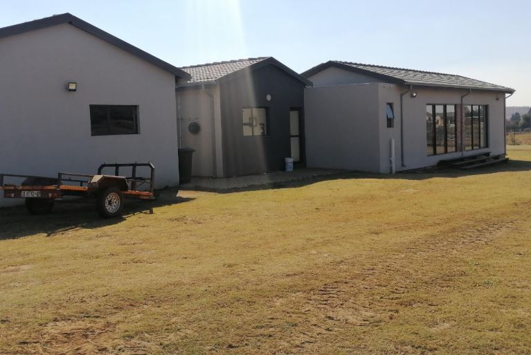 3 Bedroom Property for Sale in Blue Saddle Ranches Gauteng