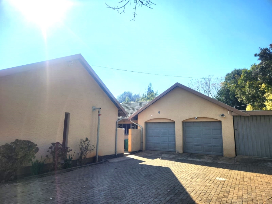 3 Bedroom Property for Sale in Glen Marais Gauteng