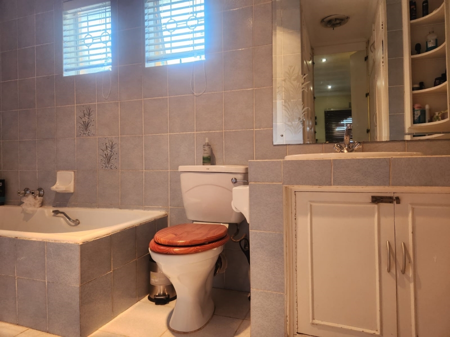 3 Bedroom Property for Sale in Glen Marais Gauteng