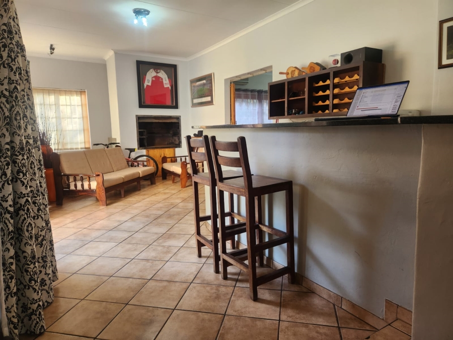 3 Bedroom Property for Sale in Glen Marais Gauteng
