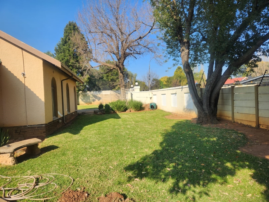 3 Bedroom Property for Sale in Glen Marais Gauteng