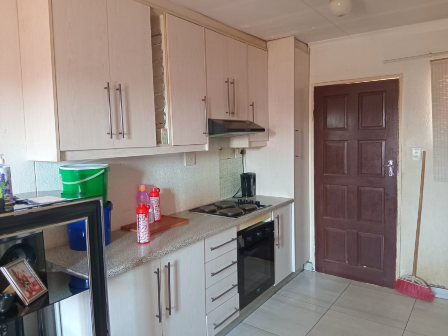 2 Bedroom Property for Sale in Windmill Park Gauteng