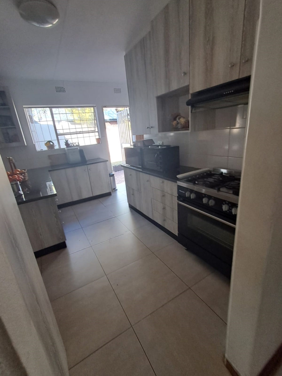 3 Bedroom Property for Sale in Brackenhurst Gauteng