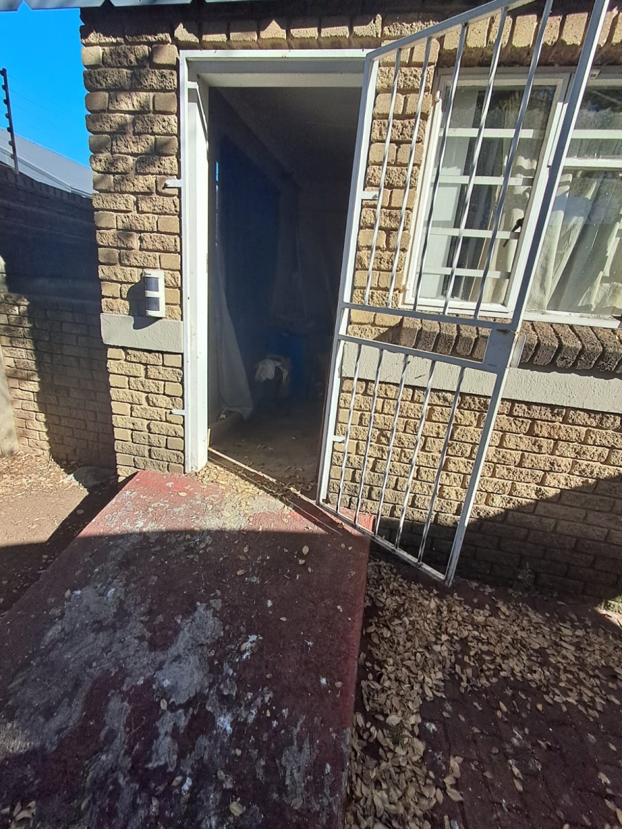 3 Bedroom Property for Sale in Brackenhurst Gauteng
