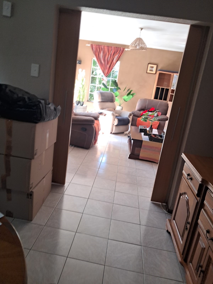 4 Bedroom Property for Sale in Verwoerdpark Gauteng