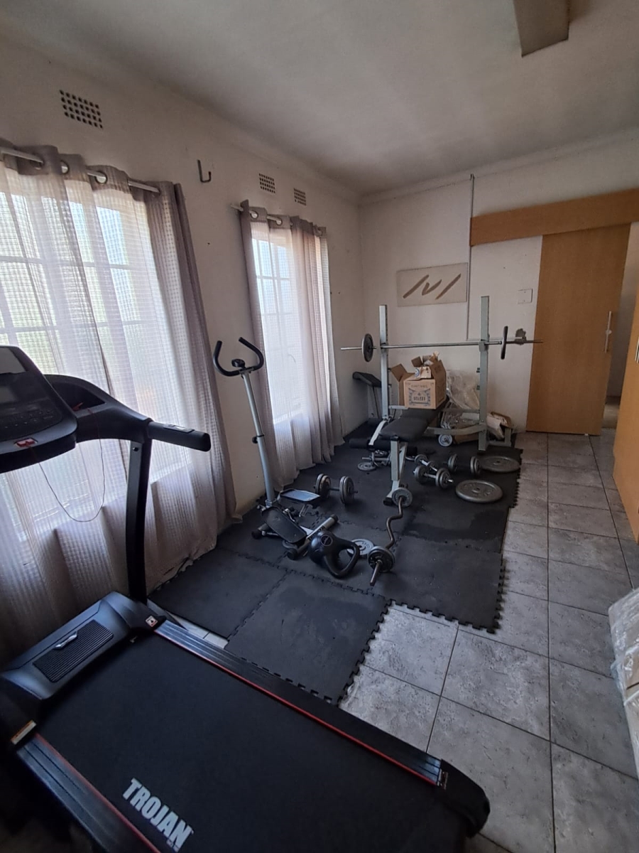 4 Bedroom Property for Sale in Verwoerdpark Gauteng