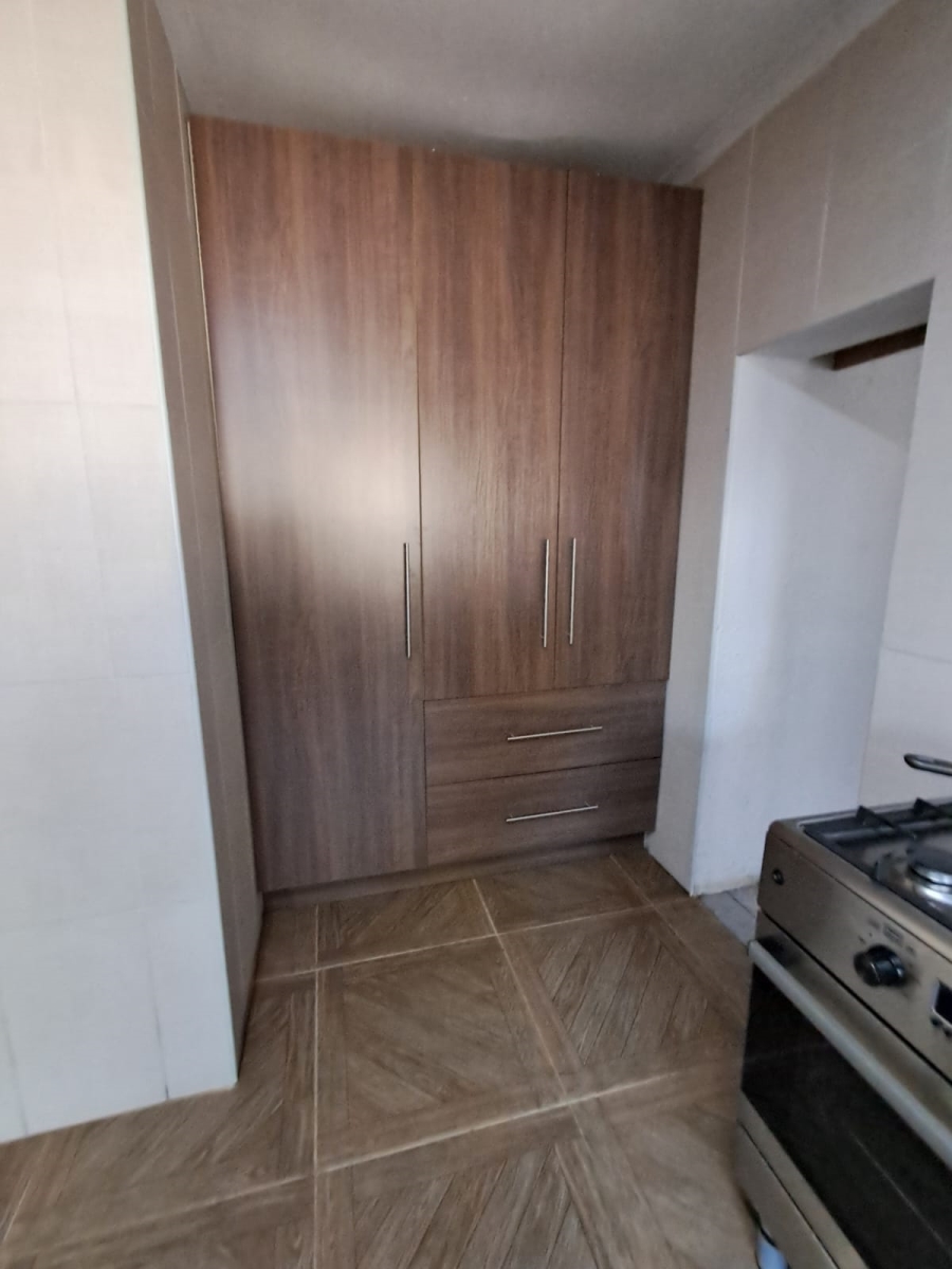 4 Bedroom Property for Sale in Verwoerdpark Gauteng