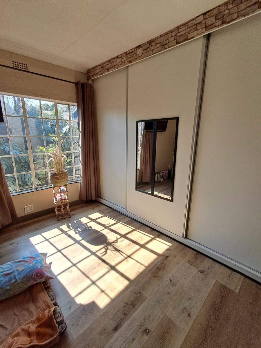 4 Bedroom Property for Sale in Verwoerdpark Gauteng