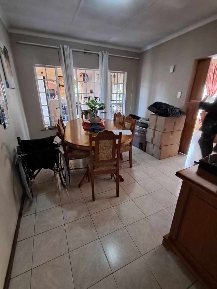 4 Bedroom Property for Sale in Verwoerdpark Gauteng