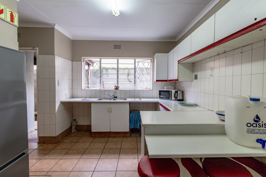 To Let 5 Bedroom Property for Rent in Vorna Valley Gauteng
