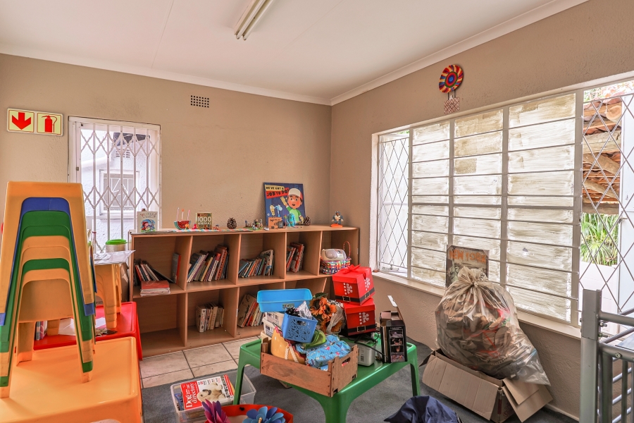 To Let 5 Bedroom Property for Rent in Vorna Valley Gauteng