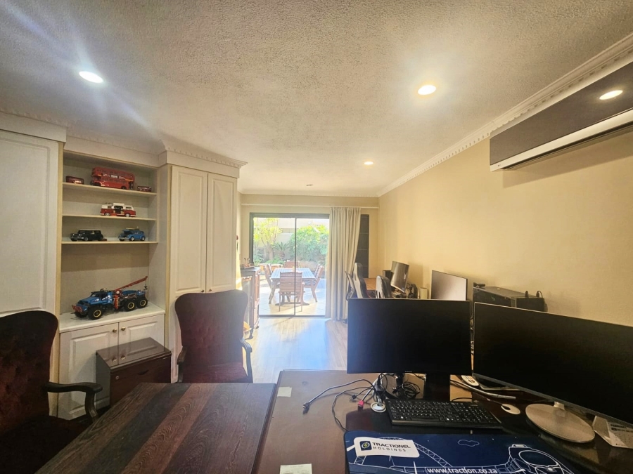 To Let 4 Bedroom Property for Rent in Brummeria Gauteng