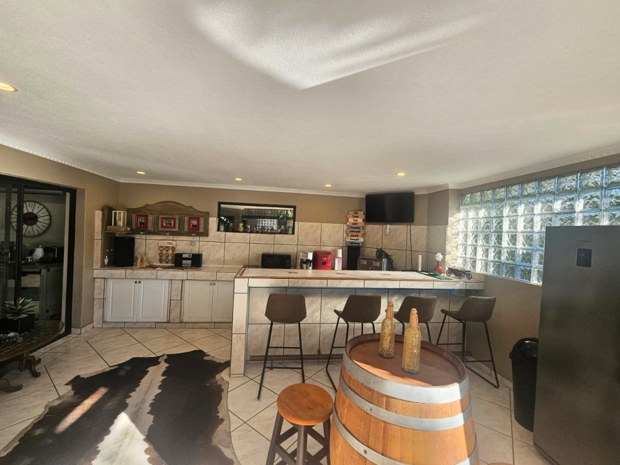 To Let 4 Bedroom Property for Rent in Brummeria Gauteng