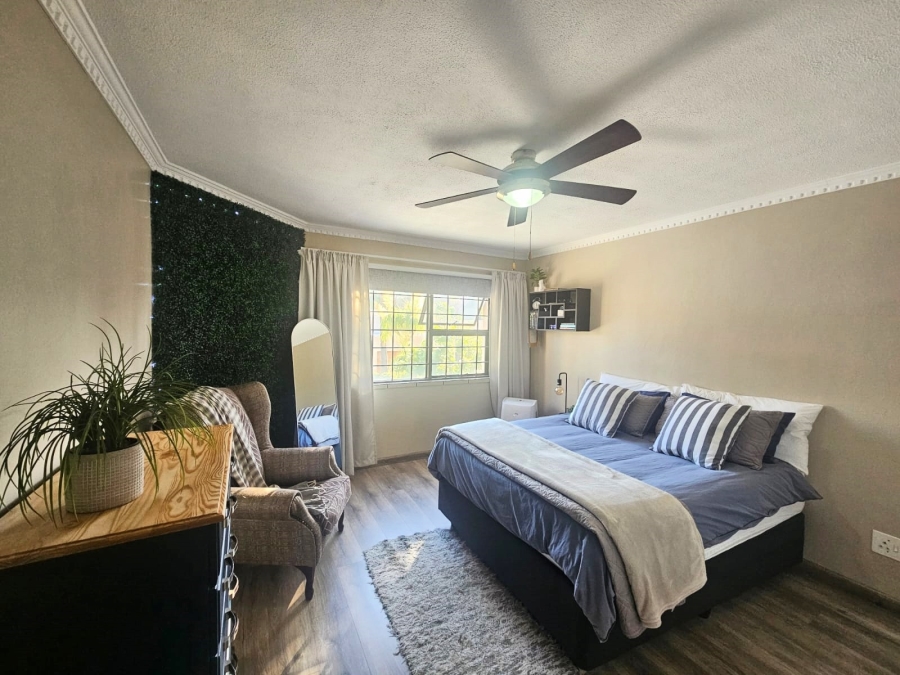 To Let 4 Bedroom Property for Rent in Brummeria Gauteng