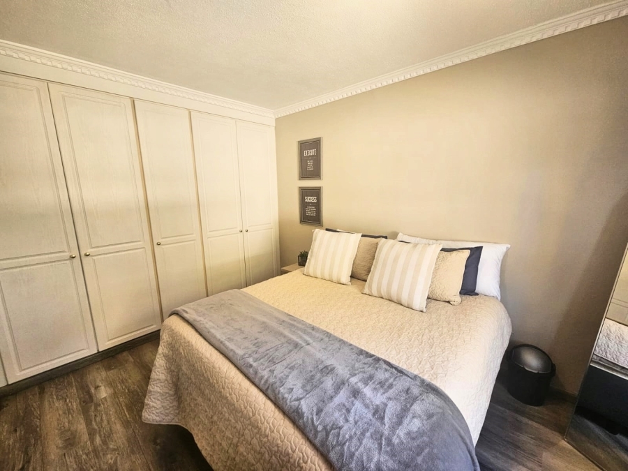 To Let 4 Bedroom Property for Rent in Brummeria Gauteng