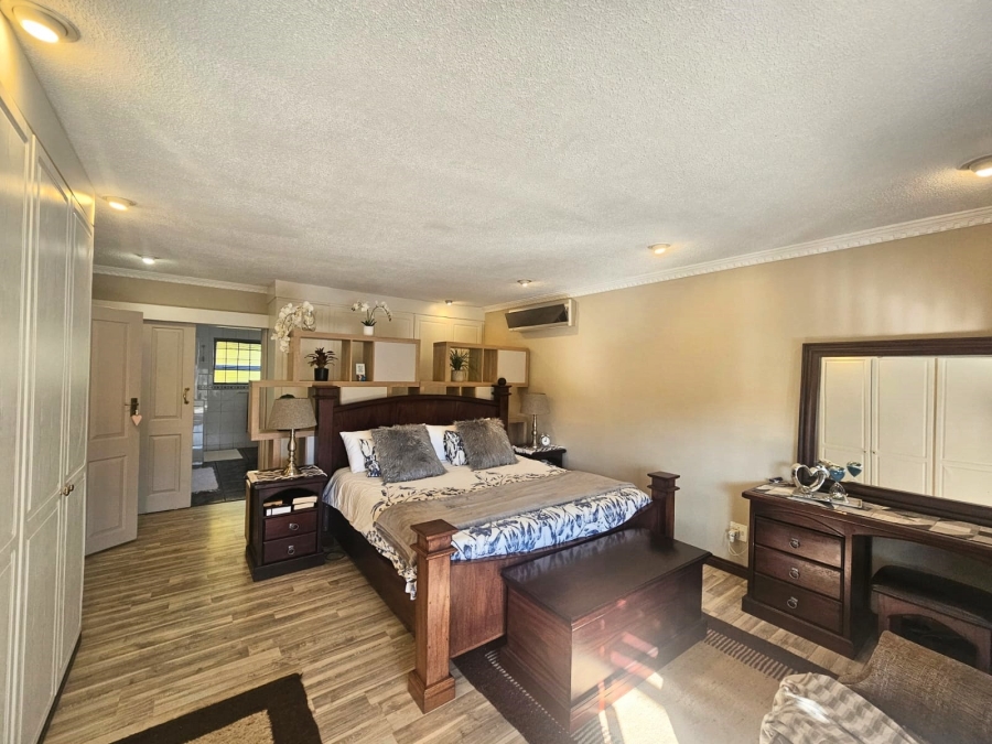 To Let 4 Bedroom Property for Rent in Brummeria Gauteng