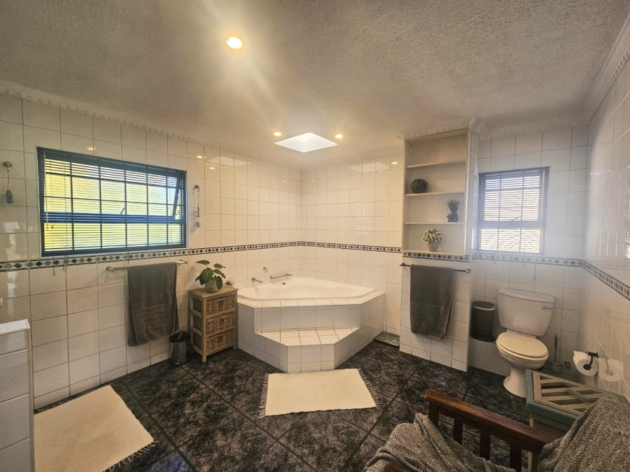 To Let 4 Bedroom Property for Rent in Brummeria Gauteng