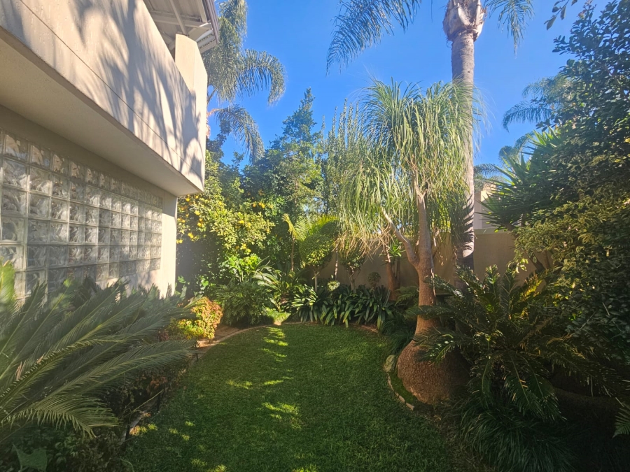 To Let 4 Bedroom Property for Rent in Brummeria Gauteng