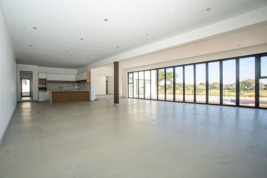 5 Bedroom Property for Sale in Serengeti Lifestyle Estate Gauteng