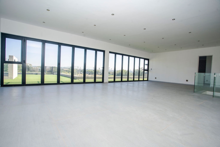 5 Bedroom Property for Sale in Serengeti Lifestyle Estate Gauteng
