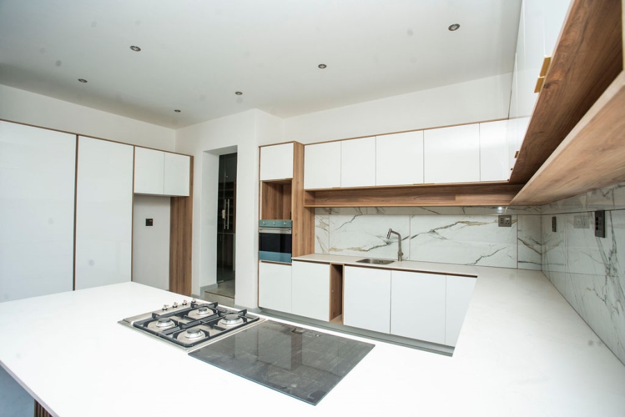 5 Bedroom Property for Sale in Serengeti Lifestyle Estate Gauteng