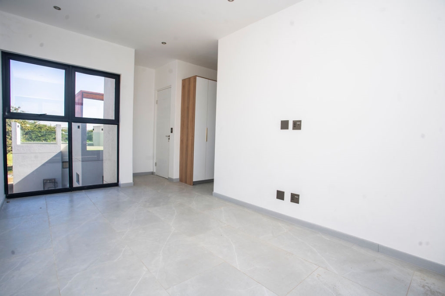 5 Bedroom Property for Sale in Serengeti Lifestyle Estate Gauteng