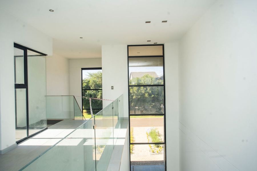 5 Bedroom Property for Sale in Serengeti Lifestyle Estate Gauteng