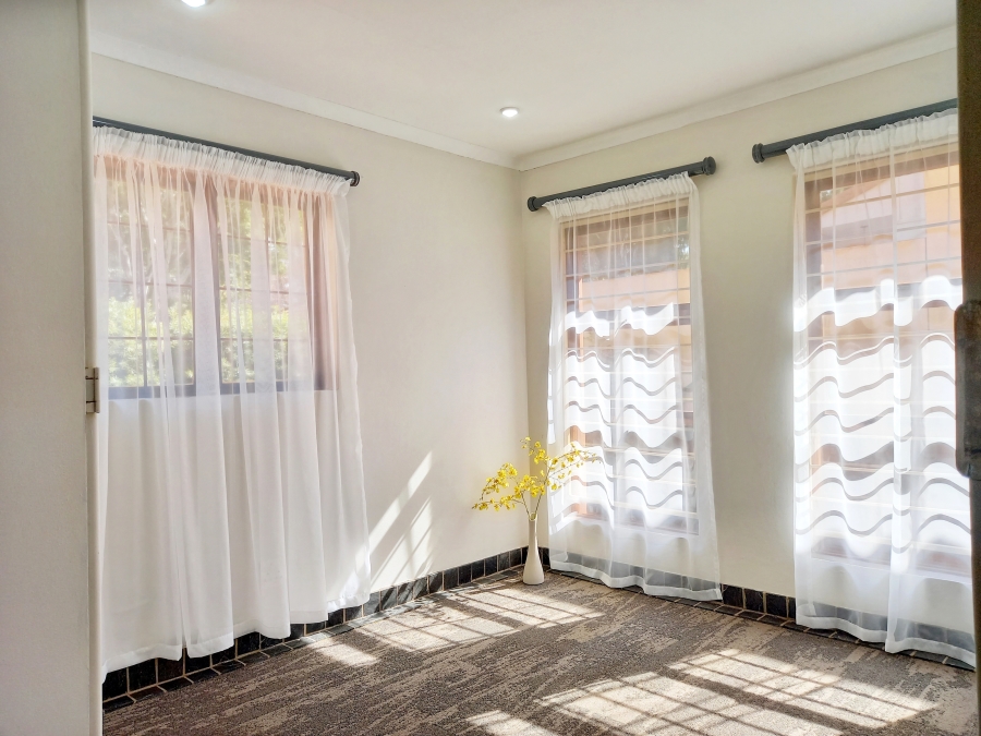 4 Bedroom Property for Sale in Murrayfield Gauteng