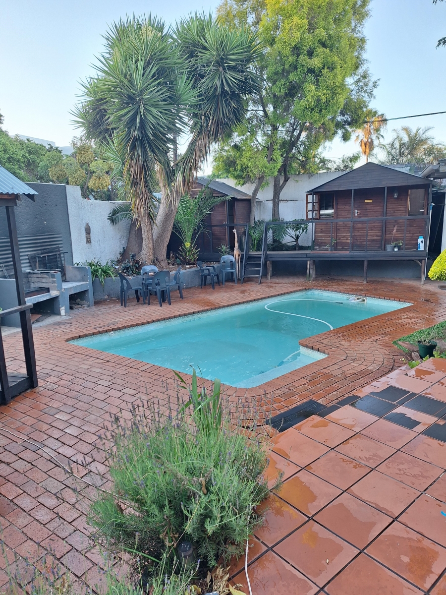 17 Bedroom Property for Sale in Melville Gauteng
