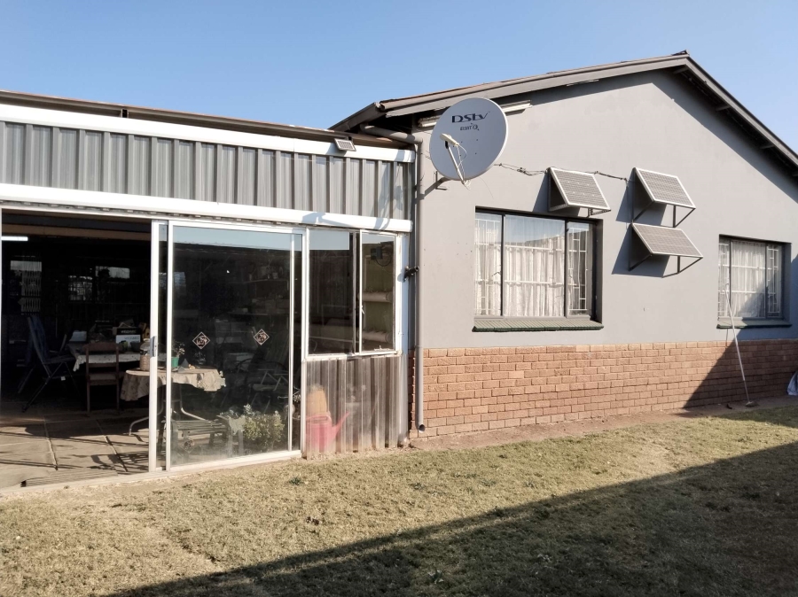 4 Bedroom Property for Sale in Booysens Gauteng