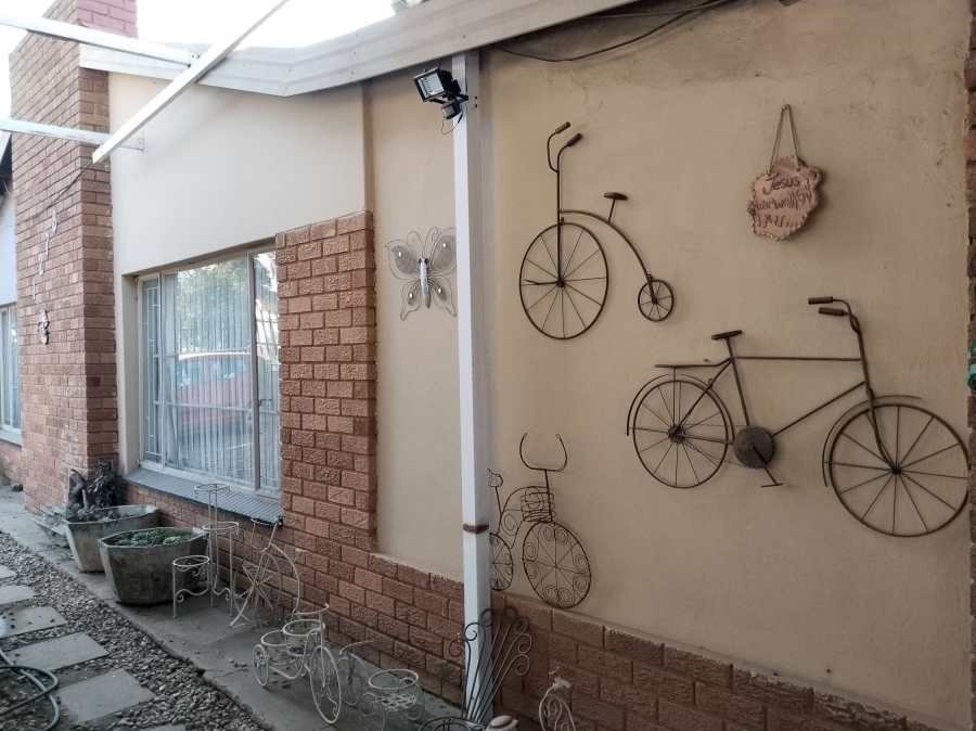 4 Bedroom Property for Sale in Booysens Gauteng