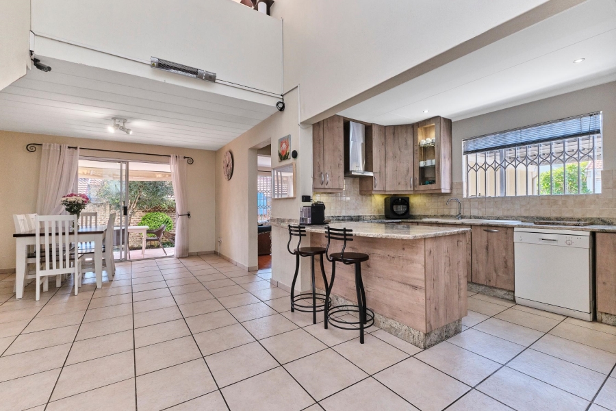 3 Bedroom Property for Sale in Barbeque Downs Gauteng